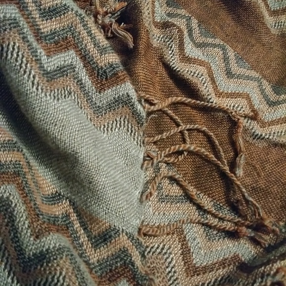 Scarf - Picture 6 of 6